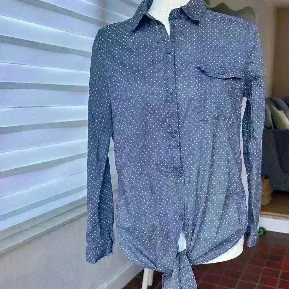 Eden & Olivia Polk Dot, Tie front, Long sleeve shirt , 100% Cotton  Size Medium